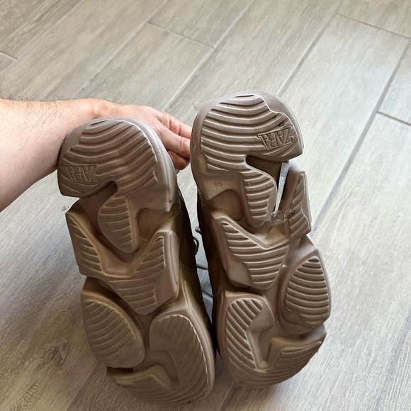 Zara men sneakers size 11 - Picture 3 of 5